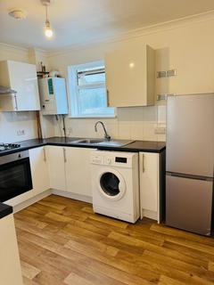2 bedroom flat to rent, Elms Lane, Wembley HA0