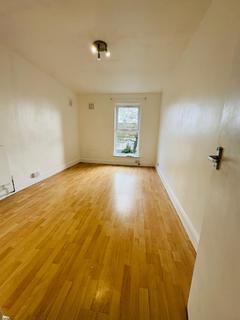 2 bedroom flat to rent, Elms Lane, Wembley HA0