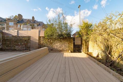 2 bedroom house to rent, Wildwood Grove, Hampstead, NW3