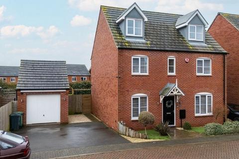 5 bedroom detached house for sale, Wadham Close, Syston. LE7 2FF