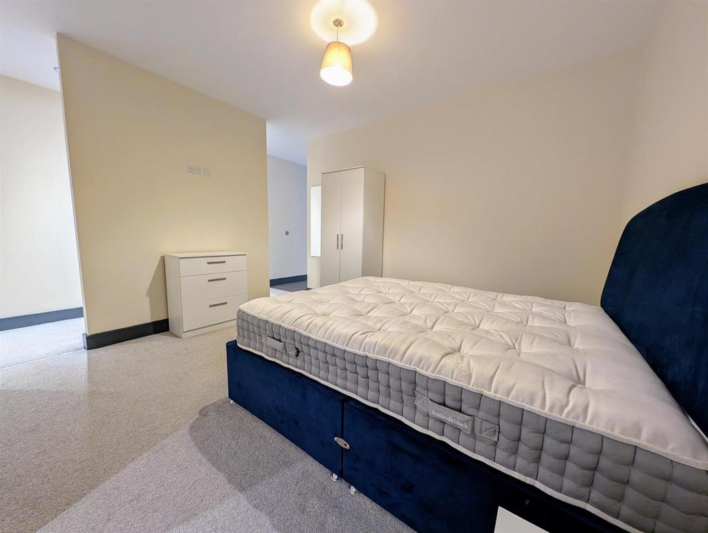 Bedroom.jpg