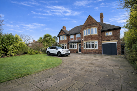 4 bedroom semi-detached house for sale, Lytham Road, South Shore FY4