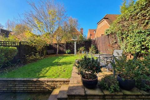 4 bedroom detached house to rent, Greenstead, Sawbridgeworth, CM21