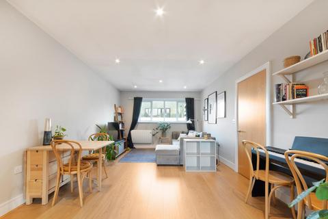 1 bedroom apartment to rent, Towergate, 112 Pages Walk, SE1