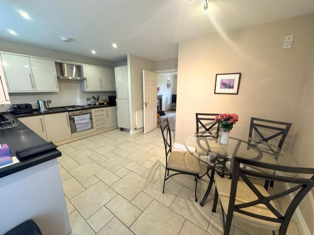 Kitchen .jpg
