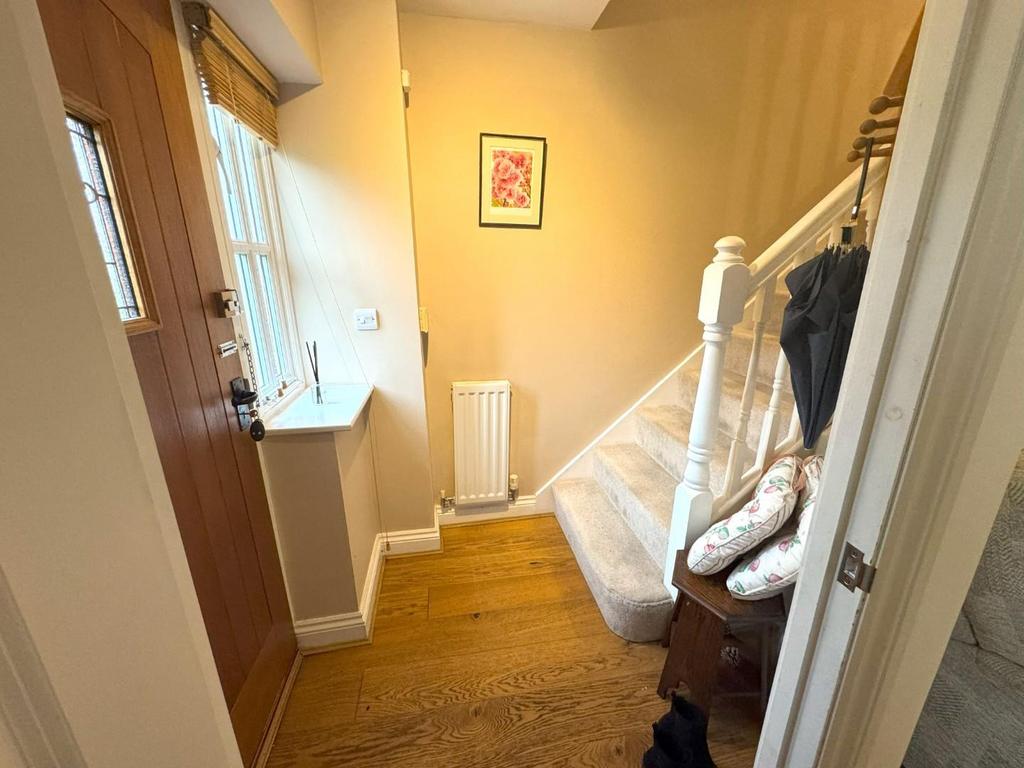 Entrance hall.jpg