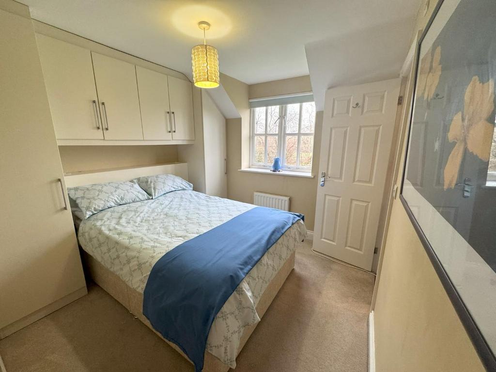 Bedroom 1.jpg