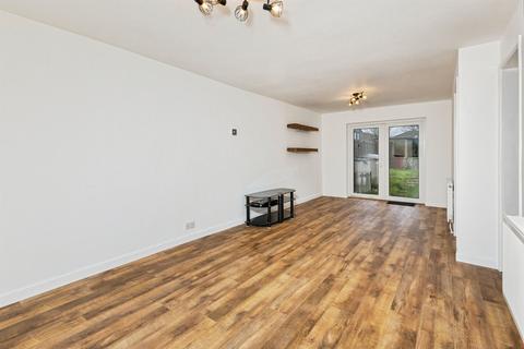 undefined, Village Close, READING