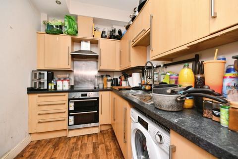 2 bedroom flat for sale, Warren Road, Brighton
