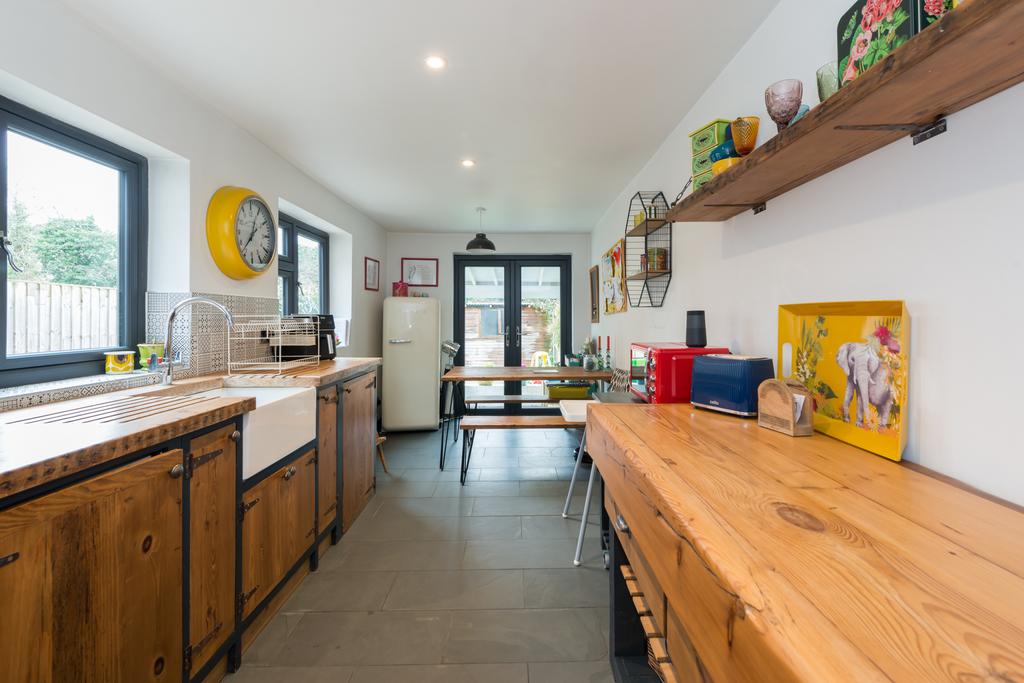 Kitchen / Breakfast Room