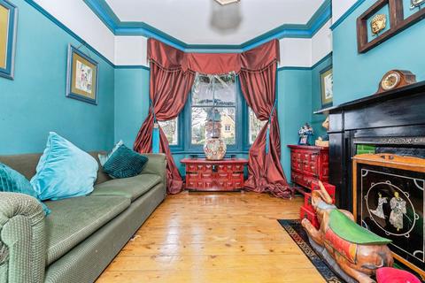 2 bedroom end of terrace house for sale, Rectory Road, Grays