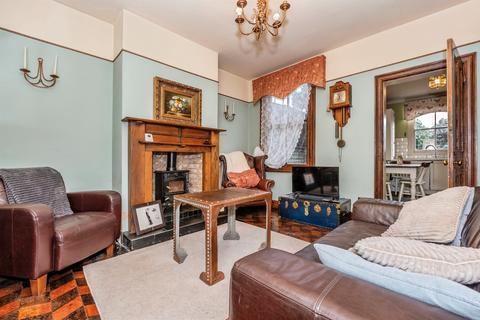 2 bedroom end of terrace house for sale, Rectory Road, Grays