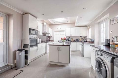 4 bedroom detached house for sale, The Close, Iver, Buckinghamshire, SL0 0HE