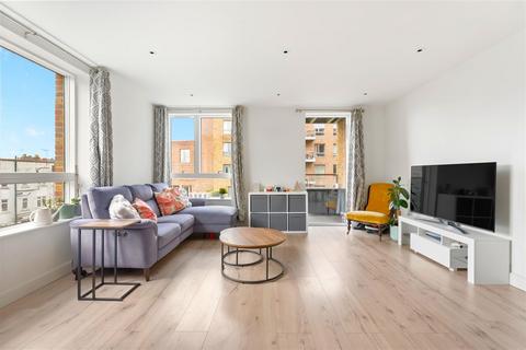 2 bedroom apartment for sale, High Street, Hornsey N8