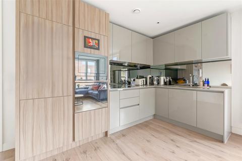 2 bedroom apartment for sale, High Street, Hornsey N8