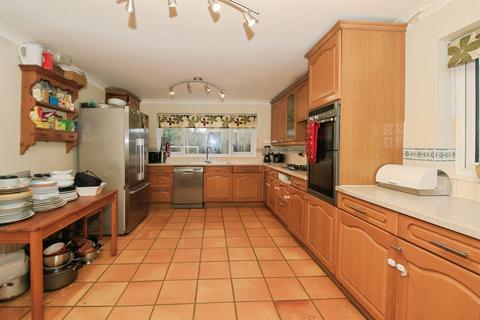 5 bedroom detached house for sale, Marlborough Court, Wisbech