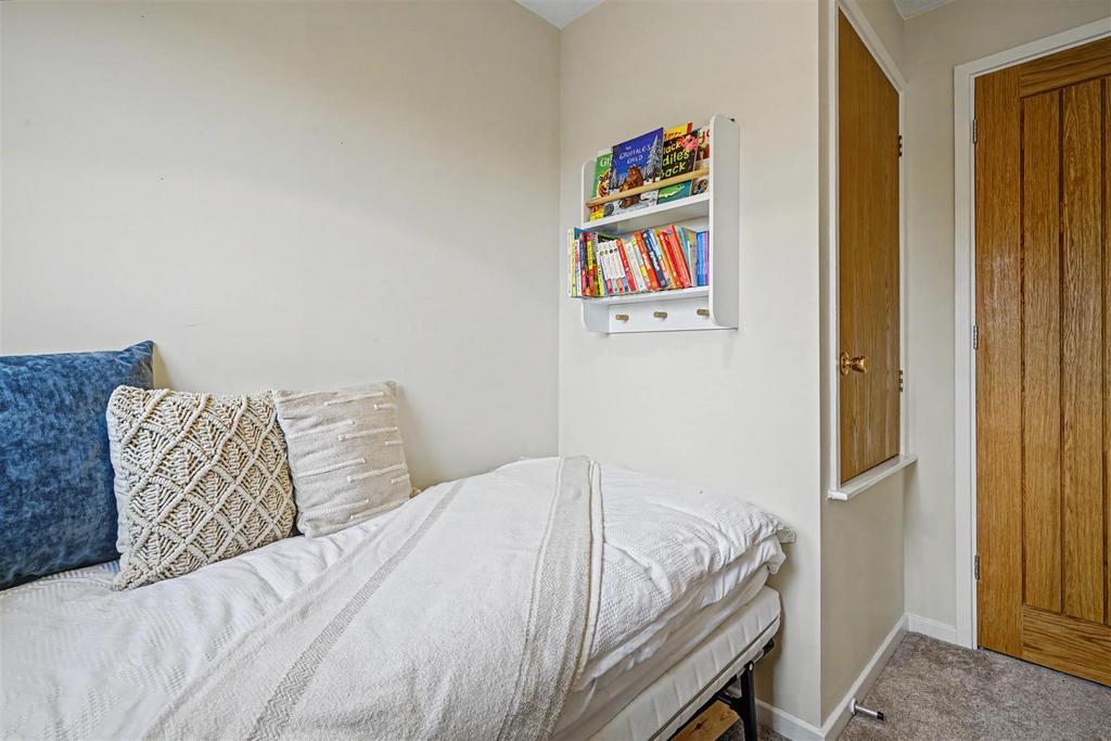 Bedroom 3 2.jpeg