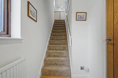 3 bedroom semi-detached house for sale, Courtney Close, Nottingham