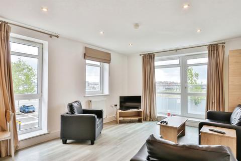 2 bedroom flat for sale, Adams Close, Poole