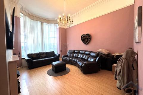 2 bedroom ground floor flat for sale, The Promenade, Southport, PR9 0DX
