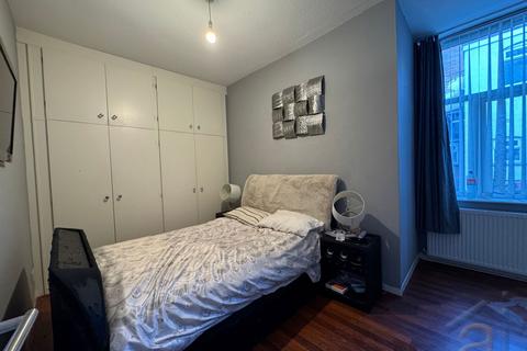 2 bedroom ground floor flat for sale, The Promenade, Southport, PR9 0DX