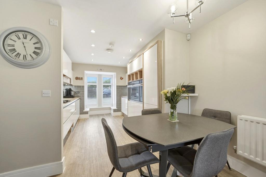 Living dining kitchen
