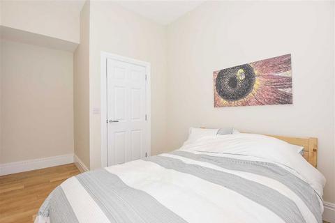 1 bedroom flat to rent, Wells Street, London W1T