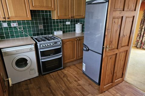 2 bedroom terraced house to rent, The Leverretts, Birmingham B21