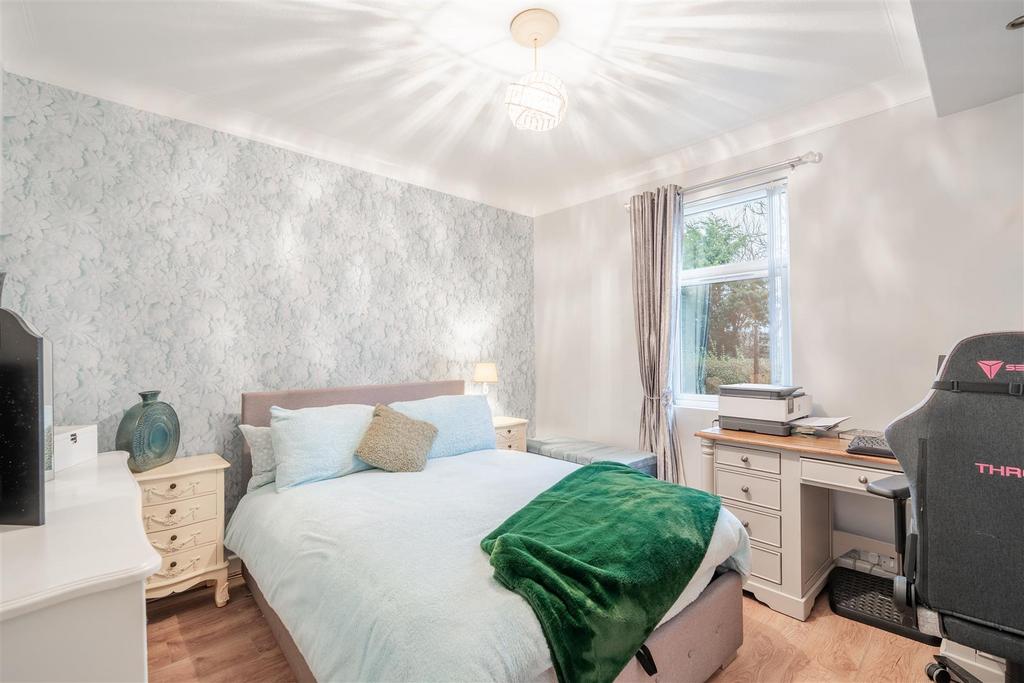 Bedroom.two.jpg