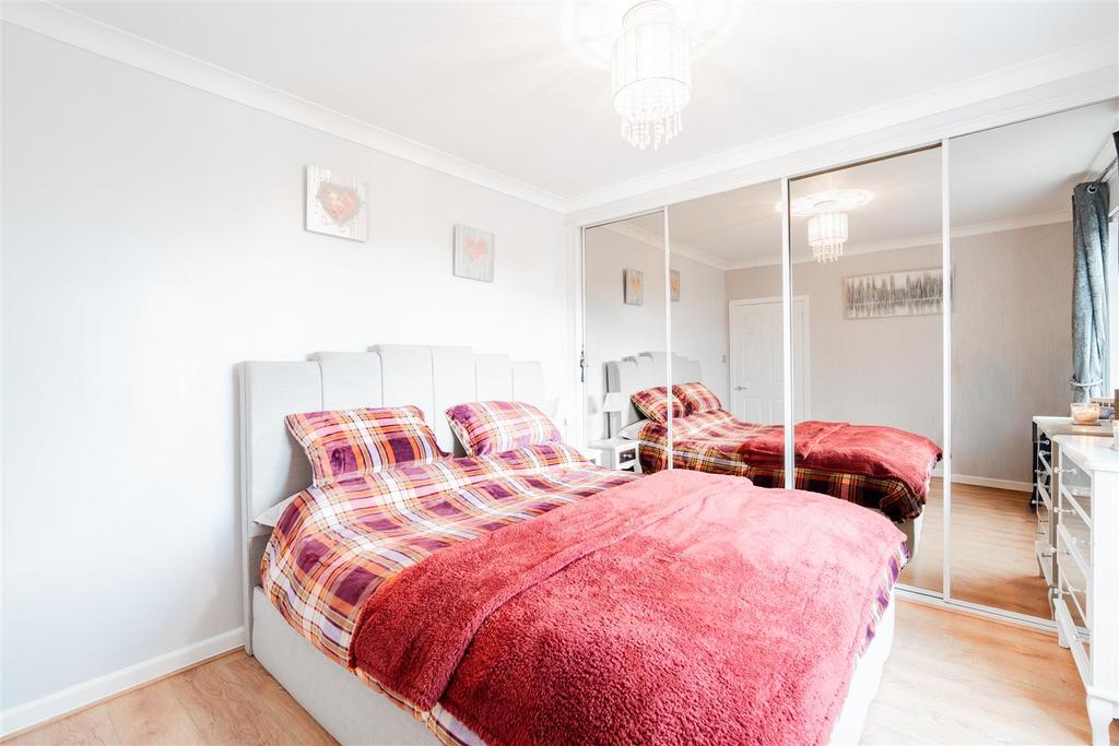 Bedroom.one.jpg