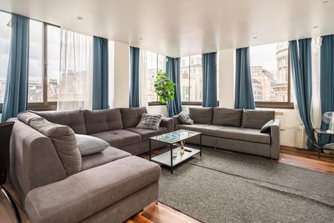 2 bedroom flat for sale, Gilbert Street, London W1K