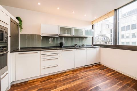 2 bedroom flat for sale, Gilbert Street, London W1K