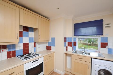 3 bedroom flat to rent, Venneit Close, Roger Dudman Way, Oxford