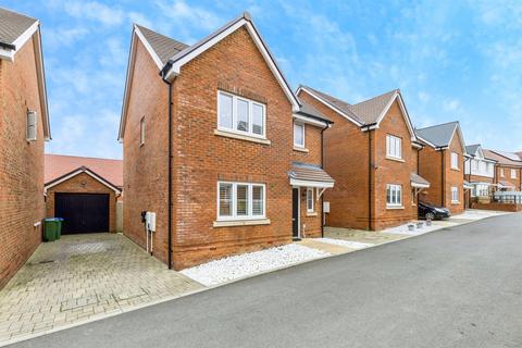 3 bedroom detached house for sale, Flint Street, Faygate, Horsham