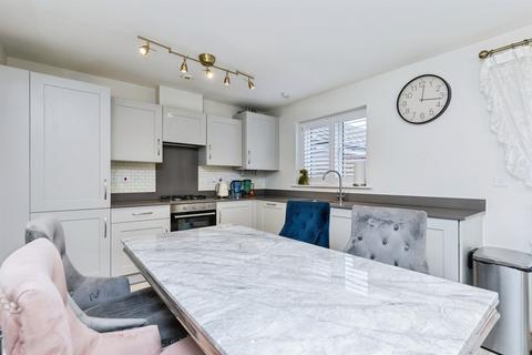 3 bedroom detached house for sale, Flint Street, Faygate, Horsham