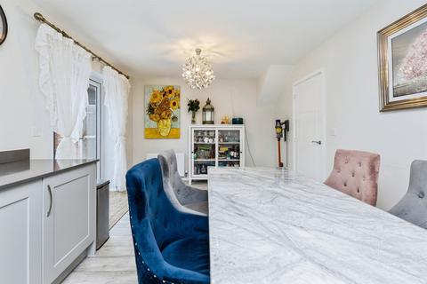 3 bedroom detached house for sale, Flint Street, Faygate, Horsham