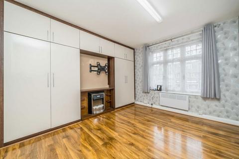 2 bedroom flat to rent, Richmond Road, Kingston Upon Thames KT2