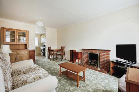 2 bedroom terraced bungalow for sale, Little Dene Copse, Lymington, SO41