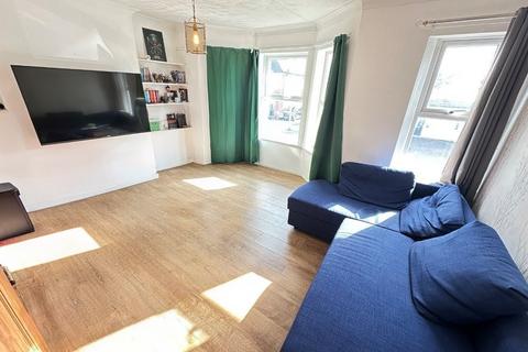 1 bedroom flat to rent, Houghton Road, Dunstable, Bedfordshire, LU5 5AA