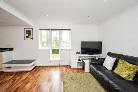 2 bedroom ground floor flat for sale, Wharf Way, Hunton Bridge, Kings Langley