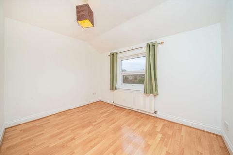1 bedroom flat for sale, The Grove, London W5