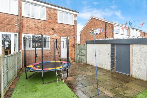 3 bedroom semi-detached house for sale, Syke Gardens, Tingley, Wakefield