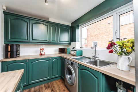 3 bedroom semi-detached house for sale, Syke Gardens, Tingley, Wakefield