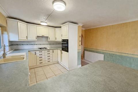 undefined, Giffords Cross Avenue, Corringham, SS17