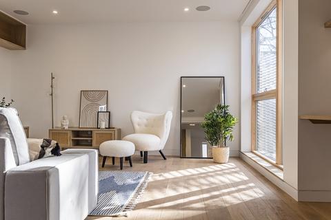undefined, Hillside Road London SW2