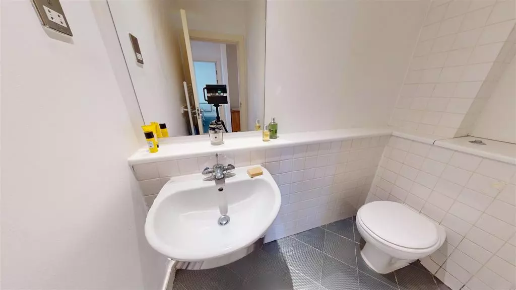 1 bedroom apartment for sale - Photo 17