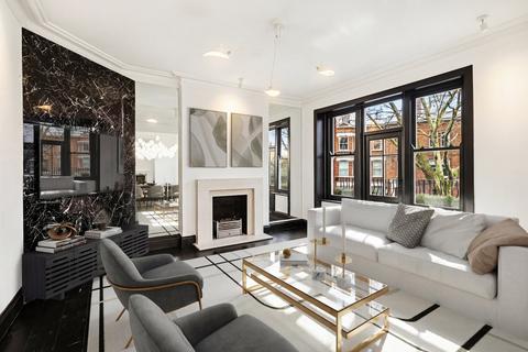 2 bedroom flat to rent, Cremorne Road, London