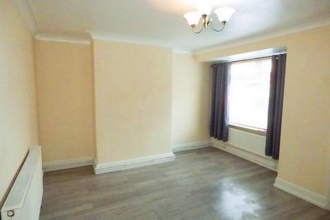 2 bedroom end of terrace house for sale, Henley Terrace, Leeds LS13