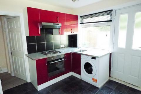 2 bedroom end of terrace house for sale, Henley Terrace, Leeds LS13