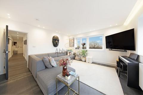 2 bedroom flat to rent, Avenue Road, St John's Wood, London NW8
